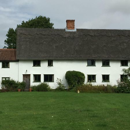 Stradbroke Bumble Cottage B&B מראה חיצוני תמונה