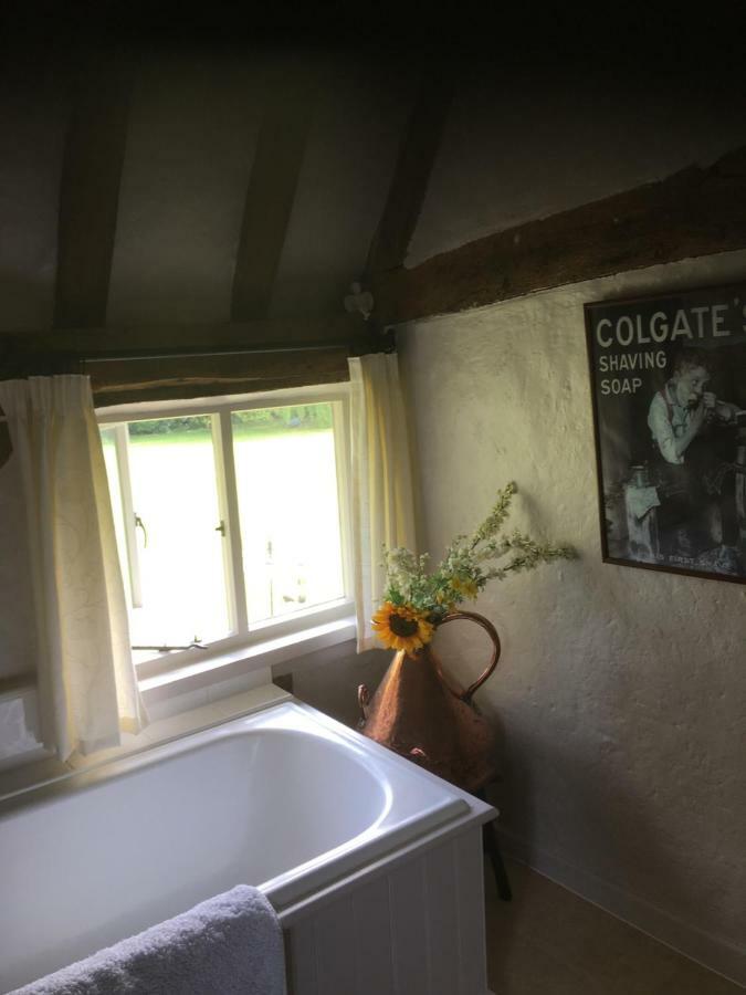 Stradbroke Bumble Cottage B&B מראה חיצוני תמונה